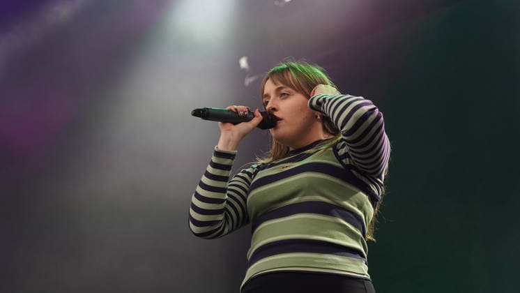 SINGER Nell Mescal The Mayor of London s St Patrick s Festival i at Trafalgar Square on Sunday 15 03 2026 SINGER Nell Mescal The Mayor of London s St Patrick s Festival i at Trafalgar Square on Sunday 15 03 2026, Credit:Roger Alarcon Avalon United Kingdom, London  Copyright: xRogerxAlarconx xAvalonx 1083307246