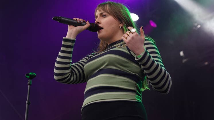 SINGER Nell Mescal The Mayor of London s St Patrick s Festival i at Trafalgar Square on Sunday 15 03 2026 SINGER Nell Mescal The Mayor of London s St Patrick s Festival i at Trafalgar Square on Sunday 15 03 2026, Credit:Roger Alarcon Avalon United Kingdom, London  Copyright: xRogerxAlarconx xAvalonx 1083307261