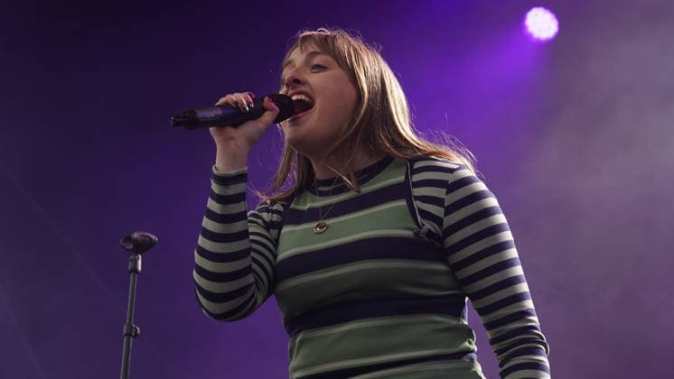 SINGER Nell Mescal The Mayor of London s St Patrick s Festival i at Trafalgar Square on Sunday 15 03 2026 SINGER Nell Mescal The Mayor of London s St Patrick s Festival i at Trafalgar Square on Sunday 15 03 2026, Credit:Roger Alarcon Avalon United Kingdom, London  Copyright: xRogerxAlarconx xAvalonx 1083307273