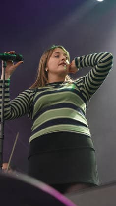 SINGER Nell Mescal The Mayor of London s St Patrick s Festival i at Trafalgar Square on Sunday 15 03 2026 SINGER Nell Mescal The Mayor of London s St Patrick s Festival i at Trafalgar Square on Sunday 15 03 2026, Credit:Roger Alarcon Avalon United Kingdom, London  Copyright: xRogerxAlarconx xAvalonx 1083307284