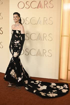 Red carpet arrivals to the 98th Academy Awards at Dolby Thetre in Los Angeles Featuring: Anne Hathaway Where: Los Angeles, California, United States When: 15 Mar 2026 Credit: Valerie GoodloeMediaPunch INSTARimages EDITORIAL USE ONLY. NOT FOR USE BY NEWSPAPERS BASED IN THE UK. Copyright: xx instar55555394