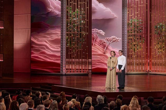 98th Oscars, Academy Awards Sigourney Weaver and Pedro Pascal present the Oscar for Production Design during the 98th Oscars at the Dolby Theatre at Ovation Hollywood on Sunday, March 15, 2026., Credit:Trae Patton The Academy Avalon United States of America, CA, Hollywood, Dolby Theater  Copyright: xTraexPattonx xThexAcademyx xAvalonx 1083390324