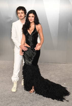 LOS ANGELES, CALIFORNIA - MARCH 15: Kylie Jenner and TimothÃ e Chalamet at the 2026 Vanity Fair Oscar Party Hosted By Mark Guiducci at Los Angeles County Museum of Art on March 15, 2026 in Los Angeles, California Copyright: xJeffreyxMayerx xMediaPunchx