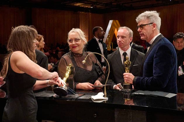 98th Oscars, Academy Awards Tamara Deverell and Shane Vieau have their Oscar engraved at the Governors Ball following the 98th Oscars at the Dolby Theatre at Ovation Hollywood in Los Angeles, CA, on Sunday, March 15, 2026., Credit:Phil McCarten The Academy Avalon United States of America, CA, Hollywood, Dolby Theater  Copyright: xPhilxMcCartenx xThexAcademyx xAvalonx 1083396263