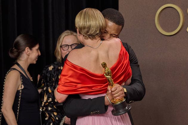 March 16, 2026, Hollywood, California, USA: Jessie Buckley and Michael B. Jordan backstage with the Oscar for Actress in a Leading Role during the 98th OscarsÂ¨ at Dolby Theatre at Ovation Hollywood on Sunday. Hollywood USA  - ZUMAz03_ 20260316_zah_z03_019 Copyright: xEtiennexLaurentx