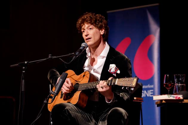 Schauspieler Daniel Donskoy in der Veranstaltung Brennen Lesung, Gespräch und Musik mit Daniel Donskoy im Rahmen der Lit.Cologne 2026 im WDR-Funkhaus am Wallrafplatz. Köln, 15.03.2026 NRW Deutschland Copyright: xChristophxHardtx