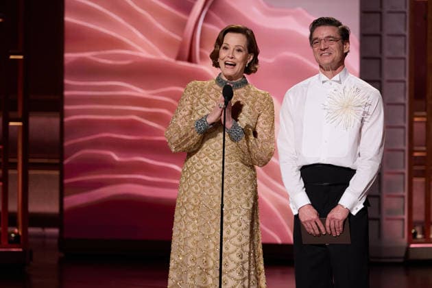 98th Oscars, Academy Awards Sigourney Weaver and Pedro Pascal present the Oscar for Visual Effects during the 98th Oscars at the Dolby Theatre at Ovation Hollywood on Sunday, March 15, 2026., Credit:Avalon.red Avalon United States of America, CA, Hollywood, Dolby Theater  Copyright: xAvalon.redx xAvalonx 1083406223
