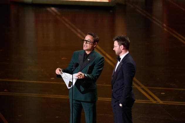 98th Oscars, Academy Awards Robert Downey Jr. and Chris Evans present the Oscar for Adapted Screenplay during the 98th Oscars at the Dolby Theatre at Ovation Hollywood on Sunday, March 15, 2026., Credit:Avalon.red Avalon United States of America, CA, Hollywood, Dolby Theater  Copyright: xAvalon.redx xAvalonx 1083412721