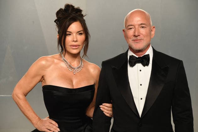 Lauren Sanchez and Jeff Bezos at the 2026 Vanity Fair Oscar Party Hosted By Mark Guiducci at Los Angeles County Museum of Art Featuring: Lauren Sanchez and Jeff Bezos Where: Los Angeles, California, United States When: 15 Mar 2026 Credit: Jeffrey Mayer MediaPunch INSTARimages EDITORIAL USE ONLY. NOT FOR USE BY NEWSPAPERS BASED IN THE UK. Copyright: xx instar55558183