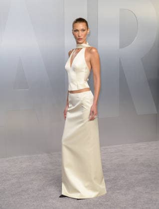 LOS ANGELES, USA March 15, 2026 Bella Hadid at the Vanity Fair Oscar Party at the David Geffen Gallery at LACMA Picture Paul Smith Featureflash 454137 2026 03 15 CA Los Angeles  Copyright: xPaulxSmithx xFeaturesxFlashx xStarfacex STAR_454137_191