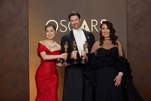 Maggie Kang, Chris Appelhans and Michelle Wong pose backstage with the OscarÂ® for Animated Feature Film during the 98th OscarsÂ® at DolbyÂ® Theatre at Ovation Hollywood on Sunday, March 15, 2026. Los Angeles CA USA  350081350PLX