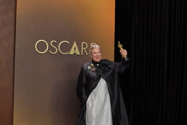 Kate Hawley poses backstage with the OscarÂ® for Costume Design during the 98th OscarsÂ® at DolbyÂ® Theatre at Ovation Hollywood on Sunday, March 15, 2026. Los Angeles CA USA  350081364PLX