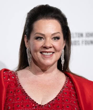 34th Annual Elton John AIDS Foundation Academy Awards Viewing Party Melissa McCarthy arrives on the red carpet of the 34th Annual Elton John AIDS Foundation Academy Awards Viewing Party at West Hollywood Park in Hollywood California on March 15, 2026. (Contributing Photographer, Connor Terry) West Hollywood California United States Copyright: xConnorxTerry imageSPACEx