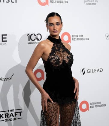 34th Annual Elton John AIDS Foundation Academy Awards Viewing Party Gizele Oliveira arrives on the red carpet of the 34th Annual Elton John AIDS Foundation Academy Awards Viewing Party at West Hollywood Park in Hollywood California on March 15, 2026. (Contributing Photographer, Connor Terry) West Hollywood California United States Copyright: xConnorxTerry imageSPACEx