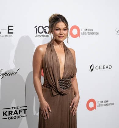 34th Annual Elton John AIDS Foundation Academy Awards Viewing Party Olivia Holt arrives on the red carpet of the 34th Annual Elton John AIDS Foundation Academy Awards Viewing Party at West Hollywood Park in Hollywood California on March 15, 2026. (Contributing Photographer, Connor Terry) West Hollywood California United States Copyright: xConnorxTerry imageSPACEx