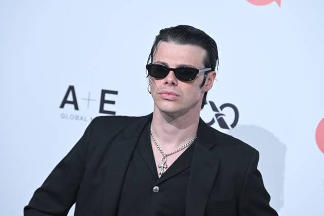 YUNGBLUD at arrivals for 34th Annual Elton John AIDS Foundation Academy Awards Viewing Party, West Hollywood Park, Los Angeles, CA, March 15, 2026. Photo By: Michael Mattes Everett Collection 34th Annual Elton John AIDS Foundation Academy Awards Viewing Party PUBLICATIONXNOTxINxCANxCHNxFRAxITAxJPNxNORxPOLxRUSxESPxUKxUSA