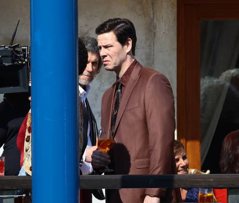 The second season of the TV series The Studio , created by and starring Seth Rogen, has begun filming in Venice. Pictured: Ike Barinholtz  Copyright: xMatteoxChinellatox xipa-agency.netx xipa-agency.netx xMatteoxChinellatox IPA_Agency_IPA73004024