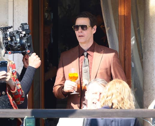 The second season of the TV series The Studio , created by and starring Seth Rogen, has begun filming in Venice. Pictured: Ike Barinholtz  Copyright: xMatteoxChinellatox xipa-agency.netx xipa-agency.netx xMatteoxChinellatox IPA_Agency_IPA73004071