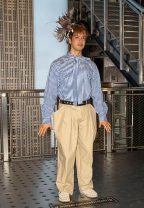 March 16, 2026, New York, New York, USA: JULIO TORRES visits the Empire State Building in New York for a photo opportunity to celebrate his upcoming HBO special, Color Theories. 16 March 2026 New York USA - ZUMAa265 20260316_zep_a265_004 Copyright: xEricxAcquayex