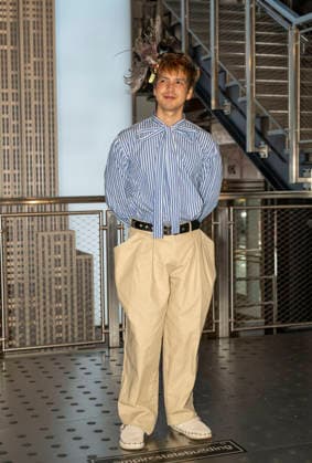 March 16, 2026, New York, New York, USA: JULIO TORRES visits the Empire State Building in New York for a photo opportunity to celebrate his upcoming HBO special, Color Theories. 16 March 2026 New York USA - ZUMAa265 20260316_zep_a265_009 Copyright: xEricxAcquayex