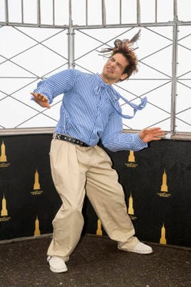 March 16, 2026, New York, New York, USA: JULIO TORRES visits the Empire State Building in New York for a photo opportunity to celebrate his upcoming HBO special, Color Theories. 16 March 2026 New York USA - ZUMAa265 20260316_zep_a265_013 Copyright: xEricxAcquayex