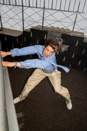 March 16, 2026, New York, New York, USA: JULIO TORRES visits the Empire State Building in New York for a photo opportunity to celebrate his upcoming HBO special, Color Theories. 16 March 2026 New York USA  - ZUMAa265 20260316_zep_a265_023 Copyright: xEricxAcquayex
