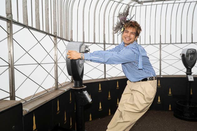 March 16, 2026, New York, New York, USA: JULIO TORRES visits the Empire State Building in New York for a photo opportunity to celebrate his upcoming HBO special, Color Theories. 16 March 2026 New York USA - ZUMAa265 20260316_zep_a265_018 Copyright: xEricxAcquayex