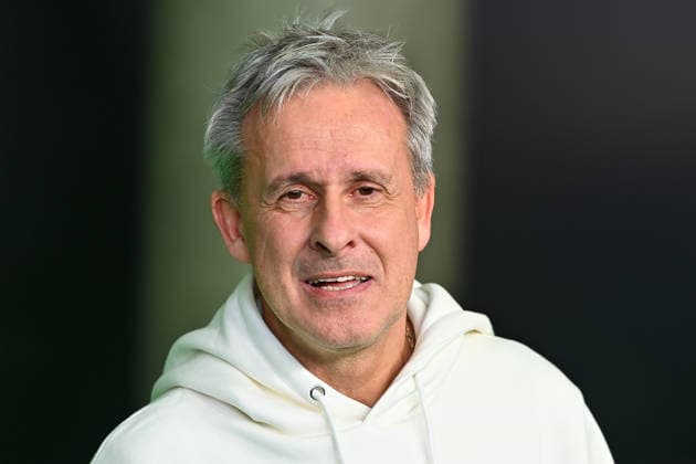 Pierre LITTBARSKI, Einzelbild,angeschnittenes Einzelmotiv,Portraet,Portrait,Porträt. Premiere EIN SOMMER IN ITALIEN-WM 1990. am 16.03.20226 im Mathaeser Kino in Muenchen. Roter Teppich,Red Carpet.