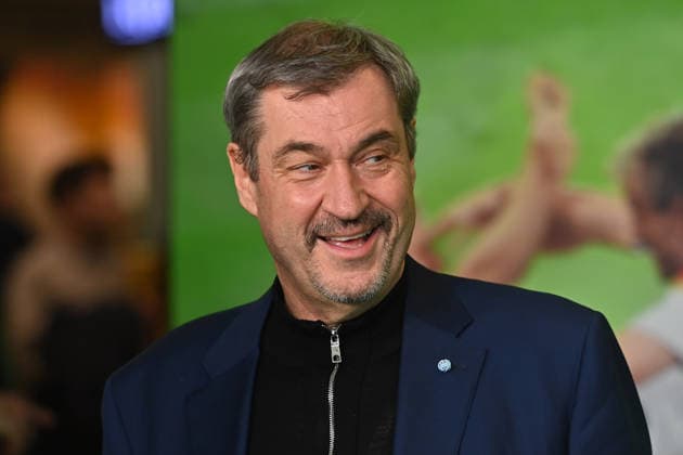 Markus SOEDER (Ministerpraesident Bayern und CSU Vorsitzender). Einzelbild,angeschnittenes Einzelmotiv,Portrait,Portraet. Premiere EIN SOMMER IN ITALIEN-WM 1990. am 16.03.20226 im Mathaeser Kino in Muenchen. Roter Teppich,Red Carpet.