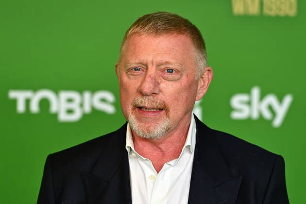 Boris BECKER, Einzelbild,angeschnittenes Einzelmotiv,Portrait,Portraet. Premiere EIN SOMMER IN ITALIEN-WM 1990. am 16.03.20226 im Mathaeser Kino in Muenchen. Roter Teppich,Red Carpet.