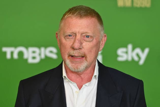 Boris BECKER, Einzelbild,angeschnittenes Einzelmotiv,Portrait,Portraet. Premiere EIN SOMMER IN ITALIEN-WM 1990. am 16.03.20226 im Mathaeser Kino in Muenchen. Roter Teppich,Red Carpet.