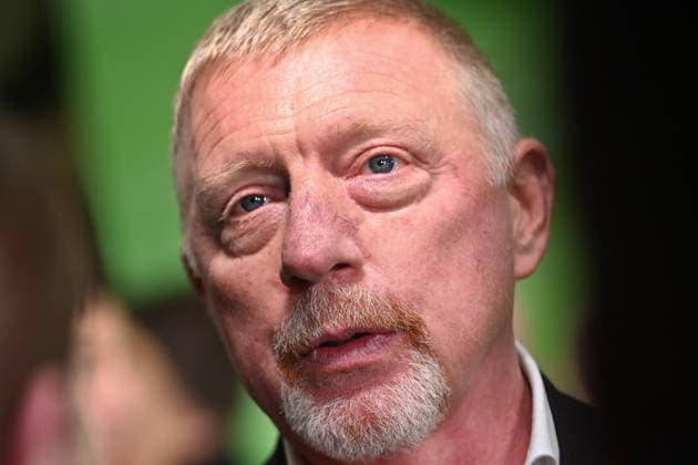 Boris BECKER, Einzelbild,angeschnittenes Einzelmotiv,Portrait,Portraet. Premiere EIN SOMMER IN ITALIEN-WM 1990. am 16.03.20226 im Mathaeser Kino in Muenchen. Roter Teppich,Red Carpet.