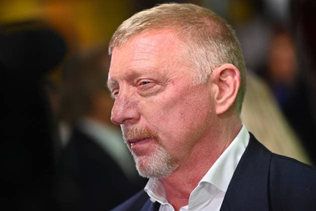 Boris BECKER, Einzelbild,angeschnittenes Einzelmotiv,Portrait,Portraet. Premiere EIN SOMMER IN ITALIEN-WM 1990. am 16.03.20226 im Mathaeser Kino in Muenchen. Roter Teppich,Red Carpet.