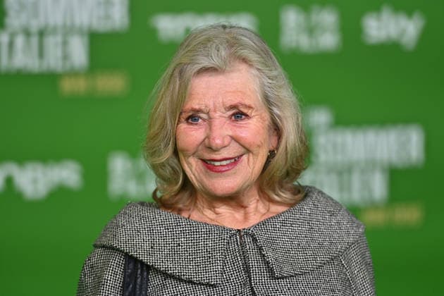 Juttta SPEIDEL, Einzelbild,angeschnittenes Einzelmotiv,Portrait,Portraet. Premiere EIN SOMMER IN ITALIEN-WM 1990. am 16.03.20226 im Mathaeser Kino in Muenchen. Roter Teppich,Red Carpet.