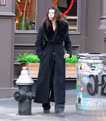 Georgia Fowler out in New York New Zealand model Georgia Fowler is walking with style and no-makeup in Soho, New York, NY on March 16, 2026. Photo by Dylan Travis ABACAPRESS.COM New York NY  Copyright: xDylanxTravis ABACAx