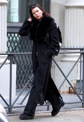 Georgia Fowler out in New York New Zealand model Georgia Fowler is walking with style and no-makeup in Soho, New York, NY on March 16, 2026. Photo by Dylan Travis ABACAPRESS.COM New York NY  Copyright: xDylanxTravis ABACAx