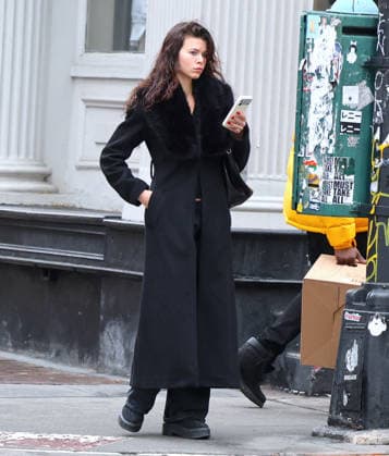 Georgia Fowler out in New York New Zealand model Georgia Fowler is walking with style and no-makeup in Soho, New York, NY on March 16, 2026. Photo by Dylan Travis ABACAPRESS.COM New York NY  Copyright: xDylanxTravis ABACAx