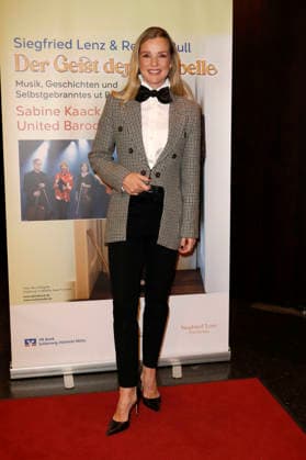 Kim-Sarah Brandts bei der Premiere vom Literatur-Konzert Sabine Kaack & United Baroque - Der Geist der Mirabelle im Ohnsorg Theater. Hamburg, 16.03.2026