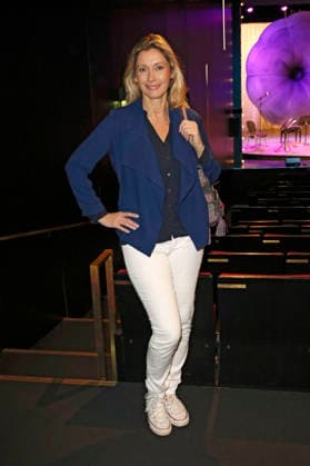 Tokessa Martinius bei der Premiere vom Literatur-Konzert Sabine Kaack & United Baroque - Der Geist der Mirabelle im Ohnsorg Theater. Hamburg, 16.03.2026