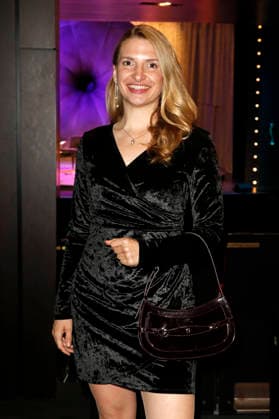 Janine Mehner bei der Premiere vom Literatur-Konzert Sabine Kaack & United Baroque - Der Geist der Mirabelle im Ohnsorg Theater. Hamburg, 16.03.2026