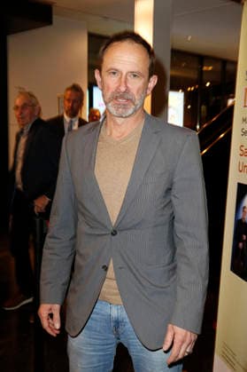 Nicolas König bei der Premiere vom Literatur-Konzert Sabine Kaack & United Baroque - Der Geist der Mirabelle im Ohnsorg Theater. Hamburg, 16.03.2026