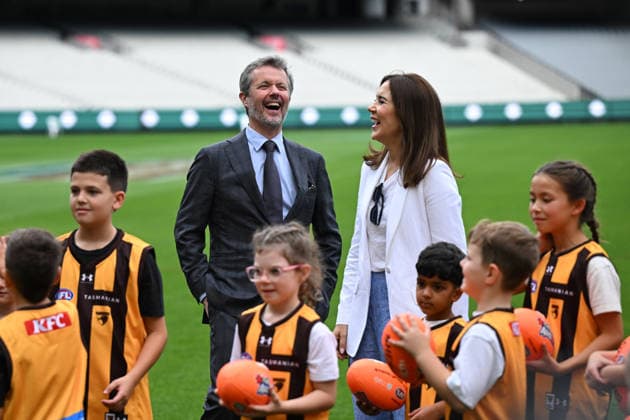 DENMARK ROYALS AUSTRALIA VISIT, Denmark s King Frederik X and Queen Mary react during a visit to the MCG in Melbourne, Tuesday, March 17, 2026. ( NO ARCHIVING Melbourne Victoria Australia  Copyright: xJamesxRossx 20260317189386033867