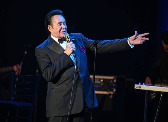 Wayne Newton performs during The Mr. Las Vegas Memories & Melodies Tour at The Parker Featuring: Wayne Newton Where: Fort Lauderdale, Florida, United States When: 16 Mar 2026 Credit: Robert Bell INSTARimages EDITORIAL USE ONLY. NOT FOR USE BY NEWSPAPERS BASED IN THE UK. Copyright: xx instar55560241