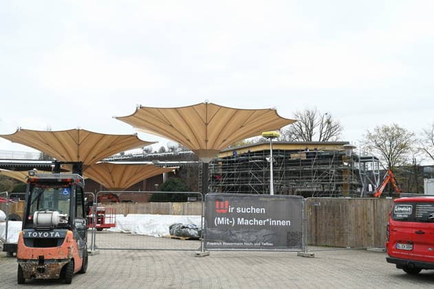Baustelle des Kölner Tanzbrunnen der nach umfangreicher Sanierung pünktlich zu Saisonstart am 09.05.2026 fertig sein soll