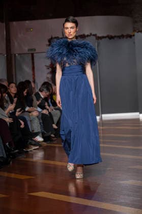Telier Couture Fashion Week Madrid in Spain - 17 Mar 2026 A model walks the runway wearing a design by atelier couture during Fashion Week de Madrid in Fabric de Tapices. Madrid Spain Copyright: xAtilanoxGarciax xSOPAxImagesx photos08891