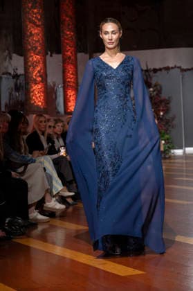Telier Couture Fashion Week Madrid in Spain - 17 Mar 2026 A model walks the runway wearing a design by atelier couture during Fashion Week de Madrid in Fabric de Tapices. Madrid Spain Copyright: xAtilanoxGarciax xSOPAxImagesx photos08880