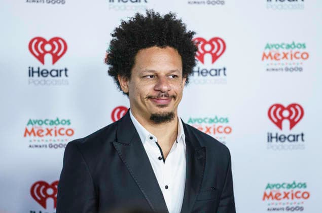 March 16, 2026: Austin, Texas. 2026 IHeartPodcast Awards, Hosts, Presenters, and Guest attendees arrive at the red carpet. Eric Andro , comedian and host, poses for the press.  - ZUMAda1_ 20260316_zap_da1_039 Copyright: xSandraxDahdahx