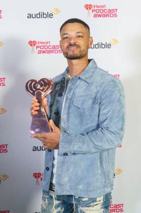 March 16, 2026: Austin, Texas. 2026 IHeartPodcast Awards, winners pose with their awards. Steven Bartlett for Best Business & Finance, - The Diary of a CEO.  - ZUMAda1_ 20260316_zap_da1_073 Copyright: xSandraxDahdahx
