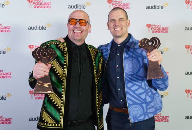 March 16, 2026: Austin, Texas. 2026 IHeartPodcast Awards, winners pose with their awards. Ben Mandelker & Ronnie Karam - Watch What Crappens Best TV & Film. - ZUMAda1_ 20260316_zap_da1_064 Copyright: xSandraxDahdahx