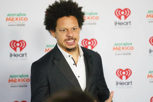 March 16, 2026: Austin, Texas. 2026 IHeartPodcast Awards, Hosts, Presenters, and Guest attendees arrive at the red carpet. Eric Andro , comedian and host, poses for the press. - ZUMAda1_ 20260316_zap_da1_092 Copyright: xSandraxDahdahx